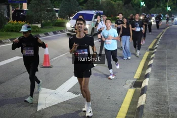 Runner Photo 4246692