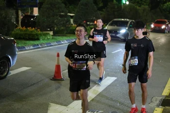 Runner Photo 4246697