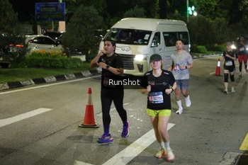 Runner Photo 4246704
