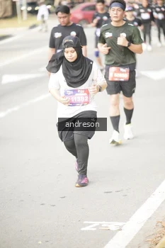 Runner Photo 4246738