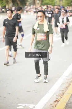 Runner Photo 4246792