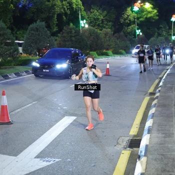 Runner Photo 4246810