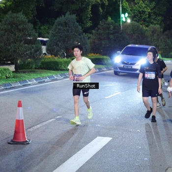 Runner Photo 4246817