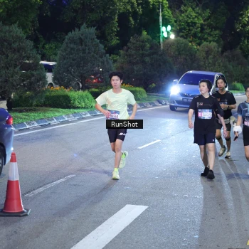 Runner Photo 4246823
