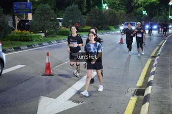Runner Photo 4246842