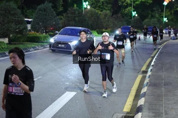 Runner Photo 4246843