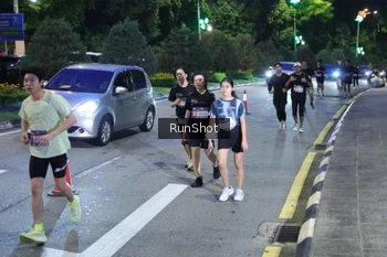 Runner Photo 4246844