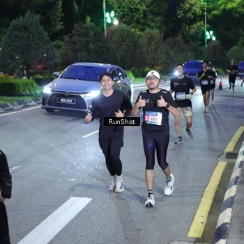 Runner Photo 4246847