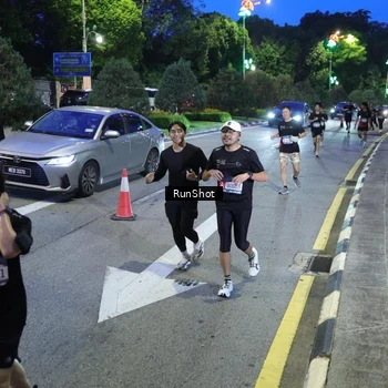 Runner Photo 4246855