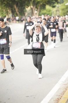 Runner Photo 4246858