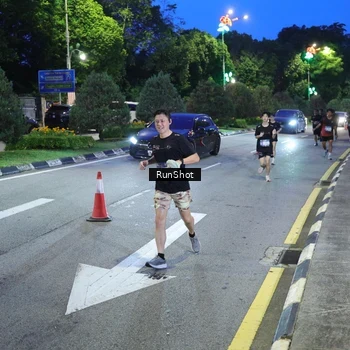Runner Photo 4246861