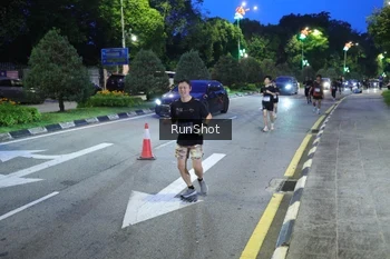 Runner Photo 4246863
