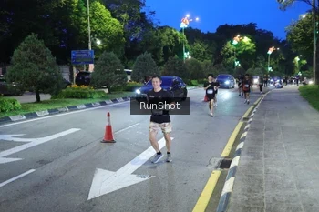 Runner Photo 4246869