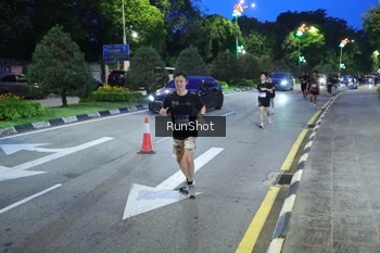 Runner Photo 4246872