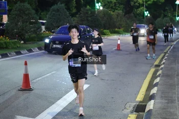 Runner Photo 4246877