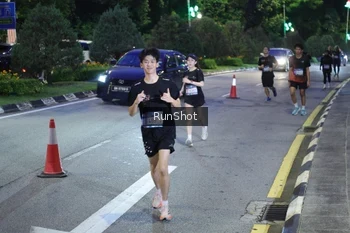 Runner Photo 4246878