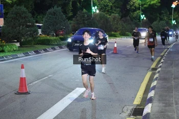 Runner Photo 4246888