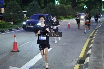Runner Photo 4246890