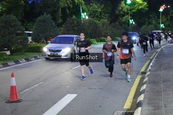 Runner Photo 4246895