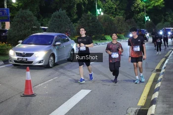Runner Photo 4246896