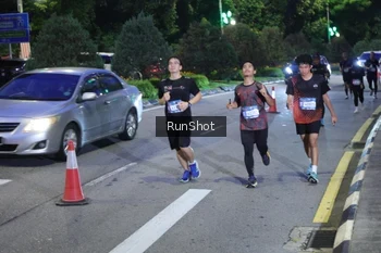 Runner Photo 4246900