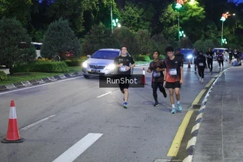 Runner Photo 4246904