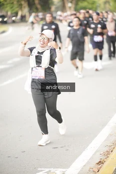 Runner Photo 4246917