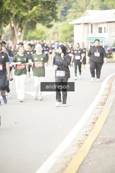 Runner Photo 4246941