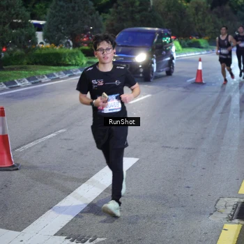 Runner Photo 4246979