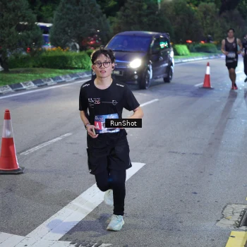 Runner Photo 4246980
