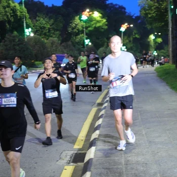 Runner Photo 4247036