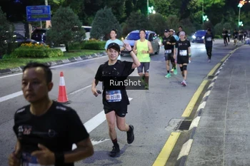 Runner Photo 4247055