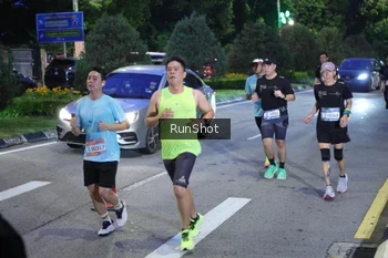 Runner Photo 4247066