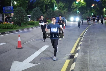Runner Photo 4247088