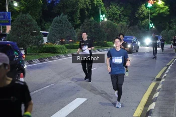Runner Photo 4247092