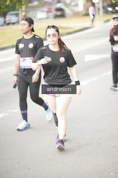 Runner Photo 4247096