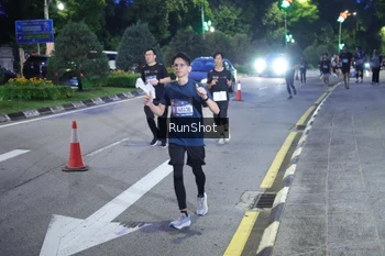 Runner Photo 4247099