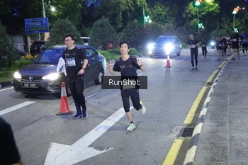 Runner Photo 4247105