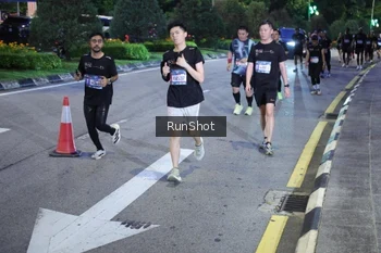 Runner Photo 4247125