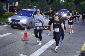 Runner Photo 4247168