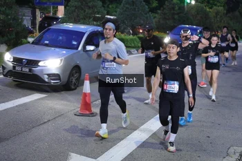 Runner Photo 4247174