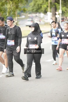 Runner Photo 4247177