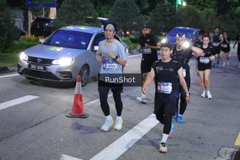 Runner Photo 4247178
