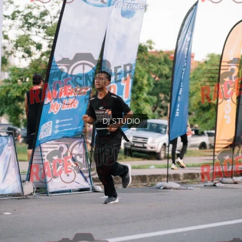 Runner Photo 424718