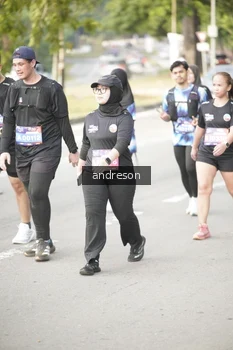 Runner Photo 4247183