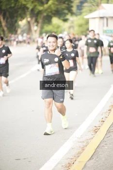 Runner Photo 4247197