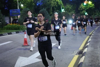 Runner Photo 4247221
