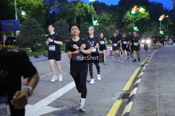 Runner Photo 4247225