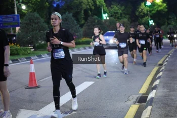 Runner Photo 4247226