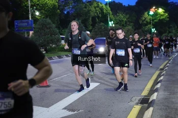 Runner Photo 4247240
